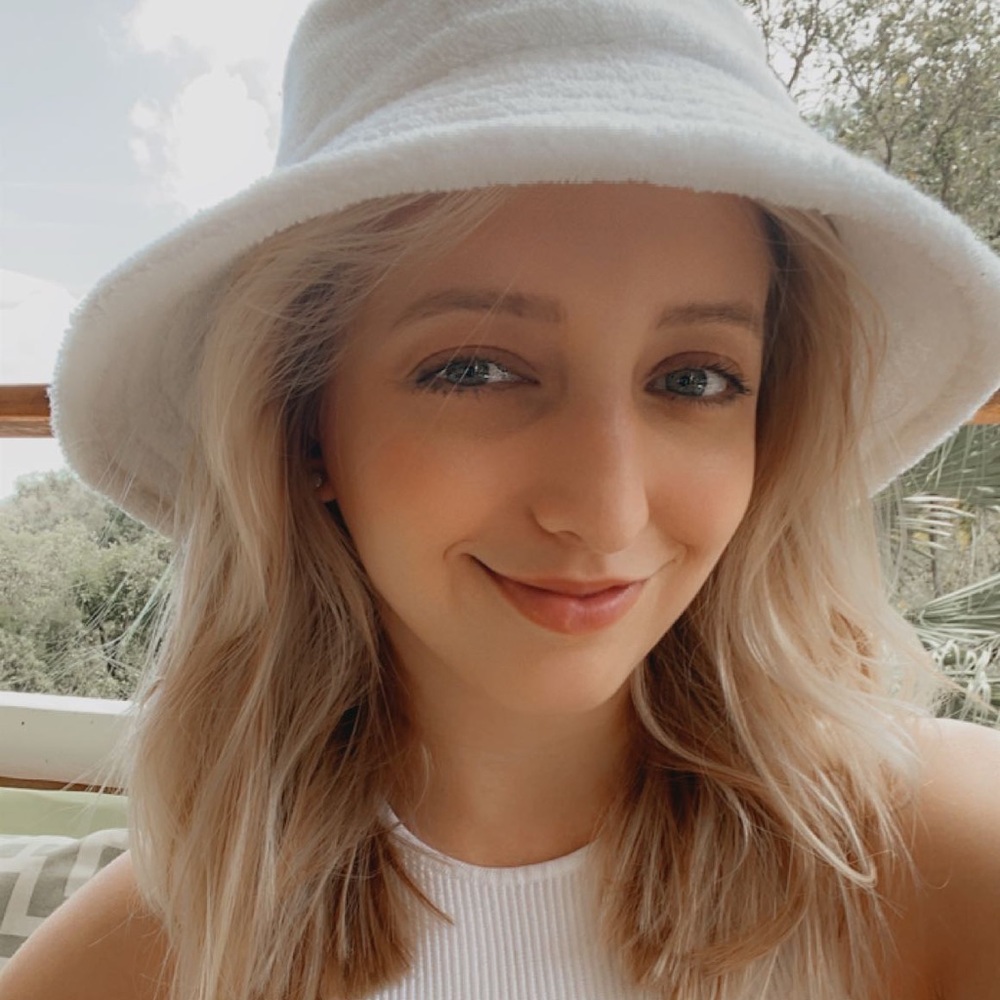 Meet your Posher, Victoria